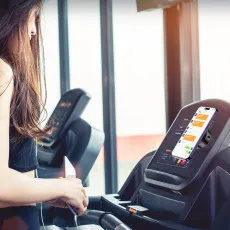 360° rotating magnetic and vacuum suction phone holder also use in gym