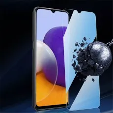 Ultimate screen protection – High-impact resistant glass shields against heavy damage