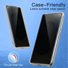 Case-friendly privacy screen protector on Samsung S25 Edge 2025, with edge gap