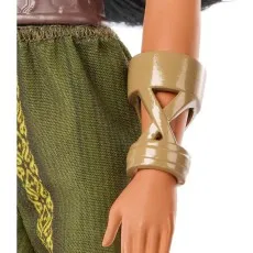 The Raya doll's left arm, featuring a detailed bracelet and the textured green pants.